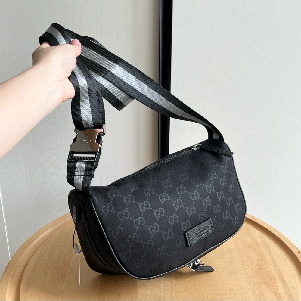 Gucci black nylon waist bag - Picture 4 of 5